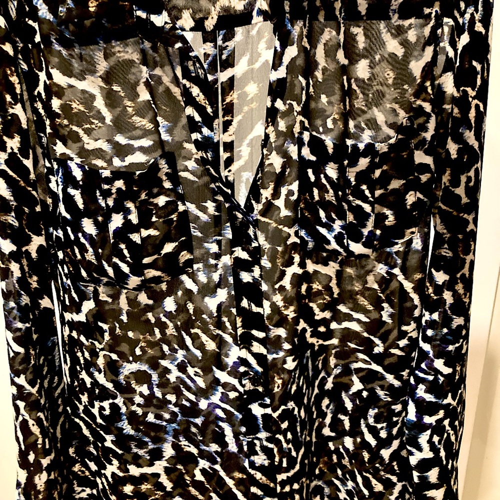 Guess animal print sheer blouse, NWT. XS size.